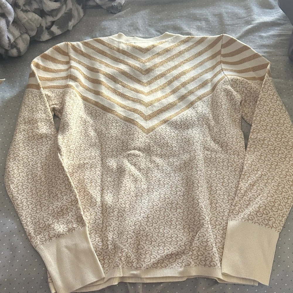 Guess Cream and Gold Patterned Sweater - Picture 5 of 5